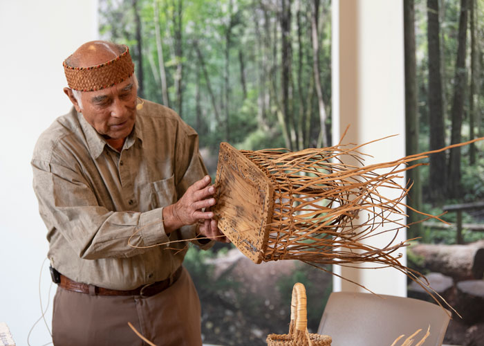 Traditional Suquamish basketry class at BARN